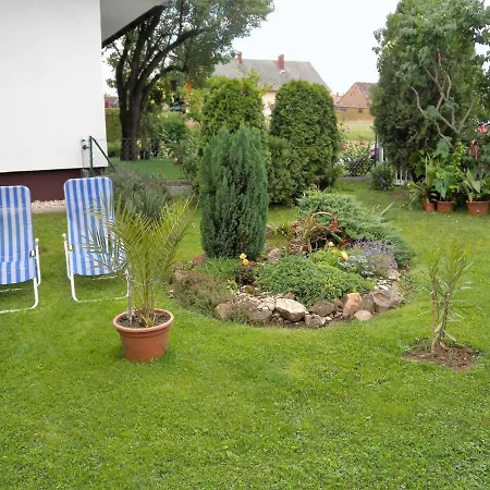 Apartmán 4 *
