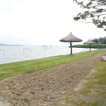 4 Апартаменты *